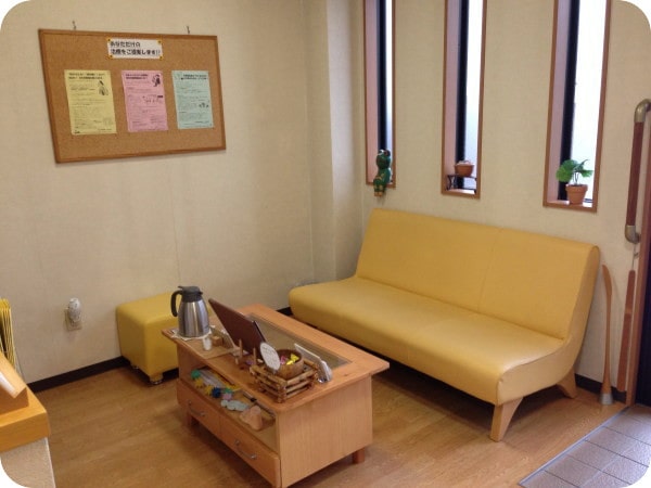 田中治療院 快適な待合スペース